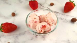 Keto Strawberry Cheesecake Ice Cream with Xanthan Gum