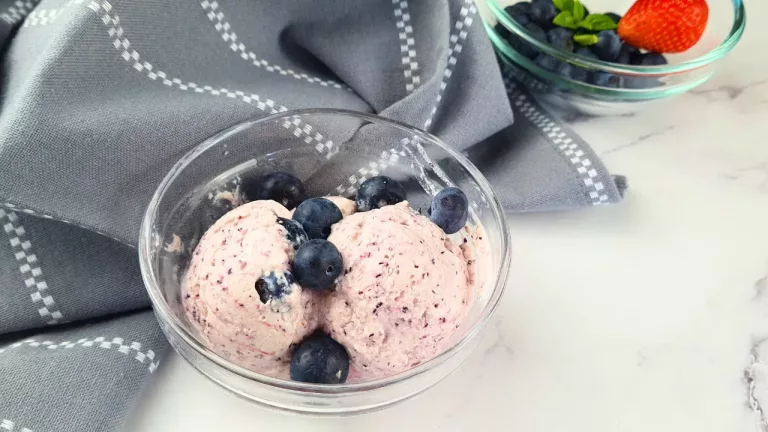 Keto Blueberry Frozen Creme Fraiche