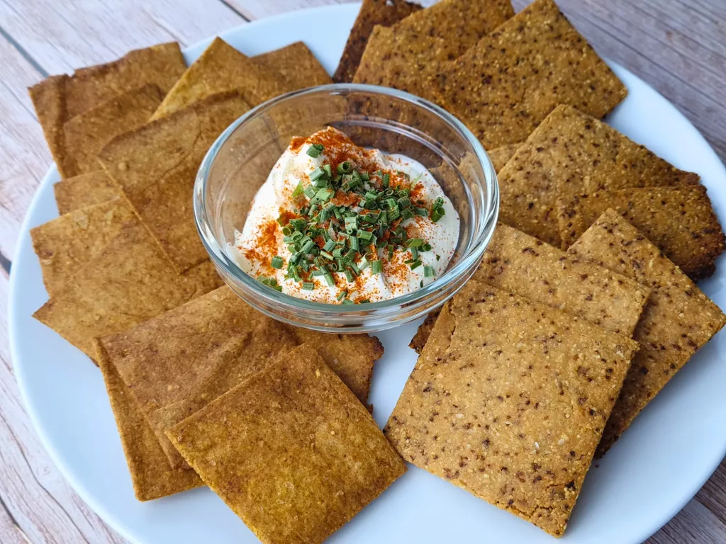 Keto Cheese Crackers With Sour Cream Chive Dip