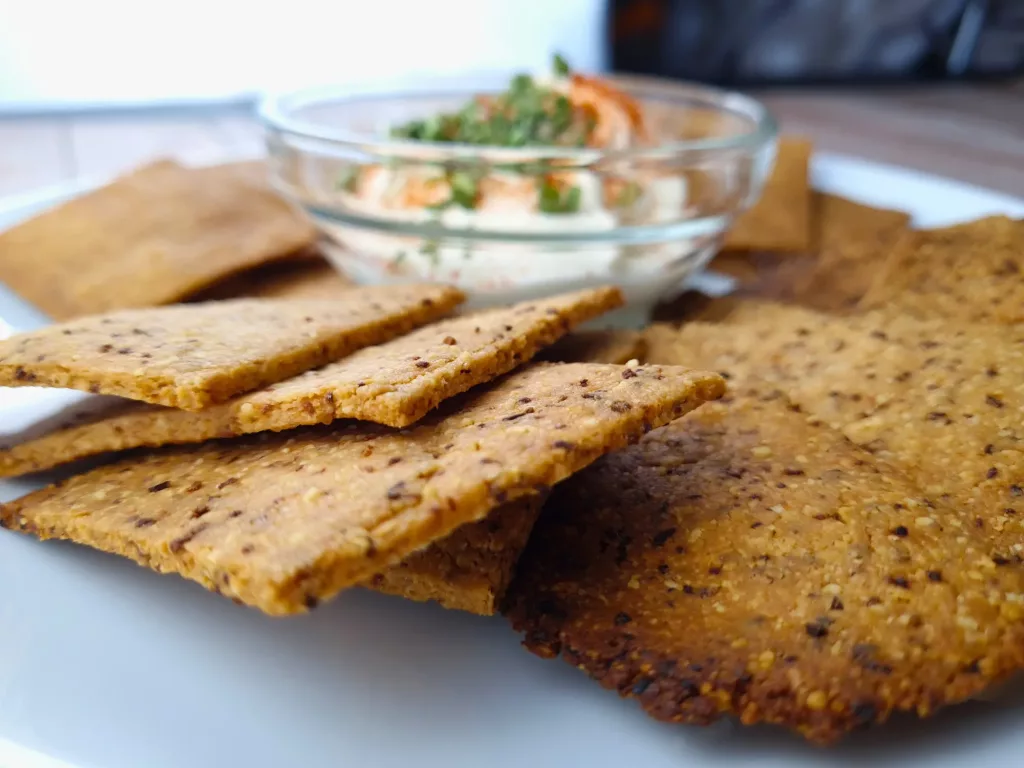 Keto Cheese Crackers With Sour Cream Chive Dip